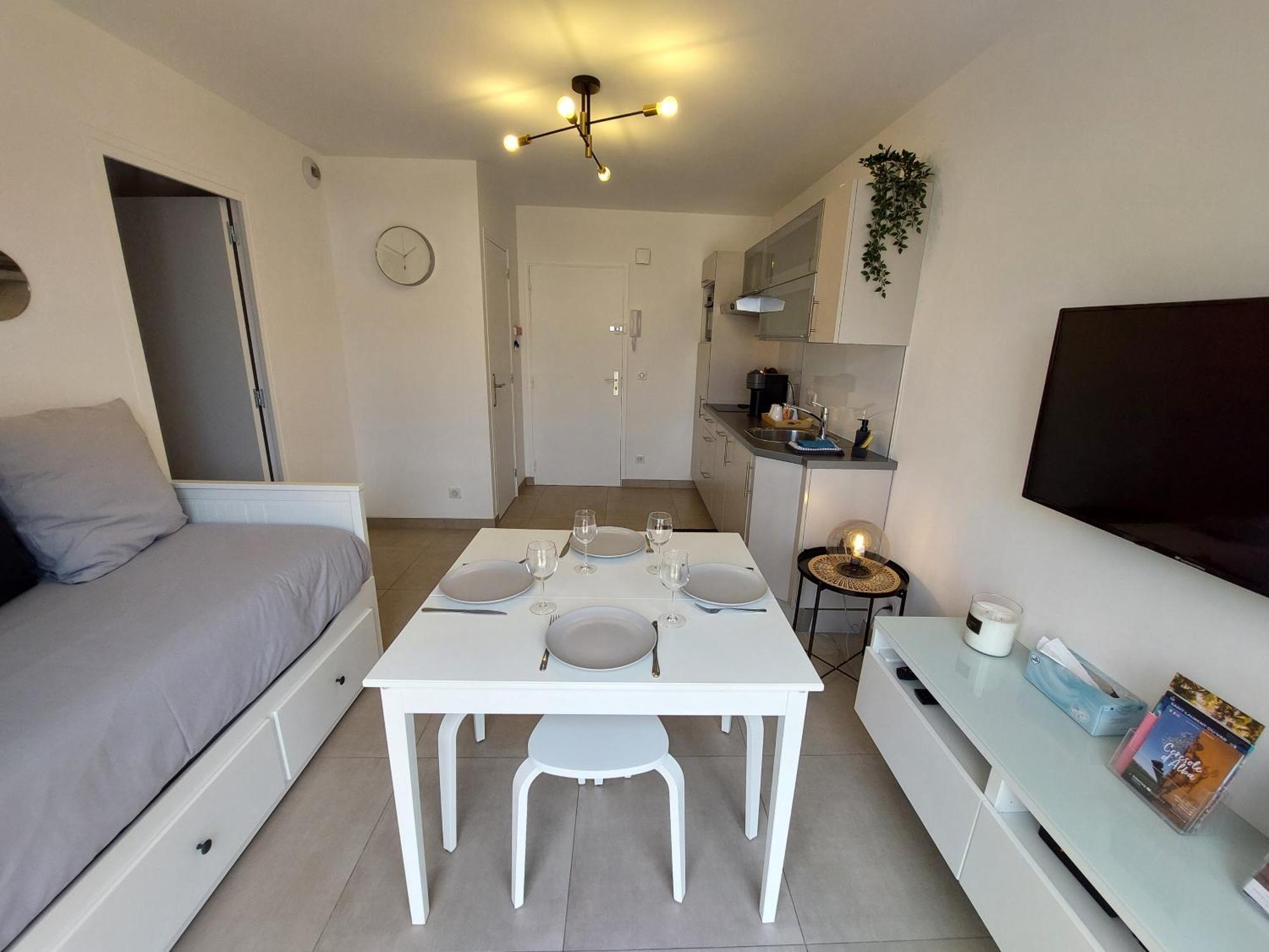T2 Au Calme, Proche Des Plages, Climatise Et Parking Prive Cagnes-sur-Mer Exteriör bild