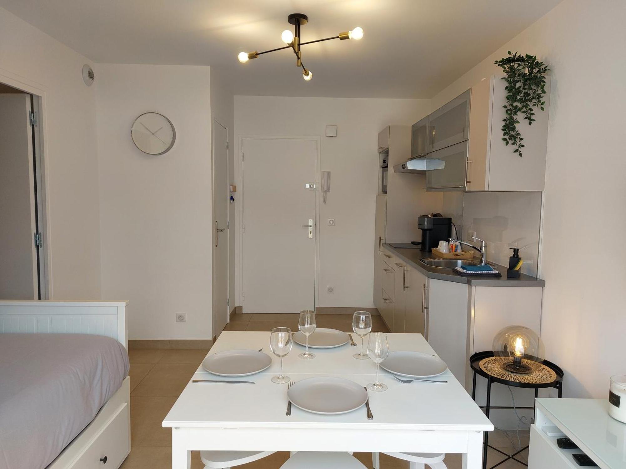 T2 Au Calme, Proche Des Plages, Climatise Et Parking Prive Cagnes-sur-Mer Exteriör bild